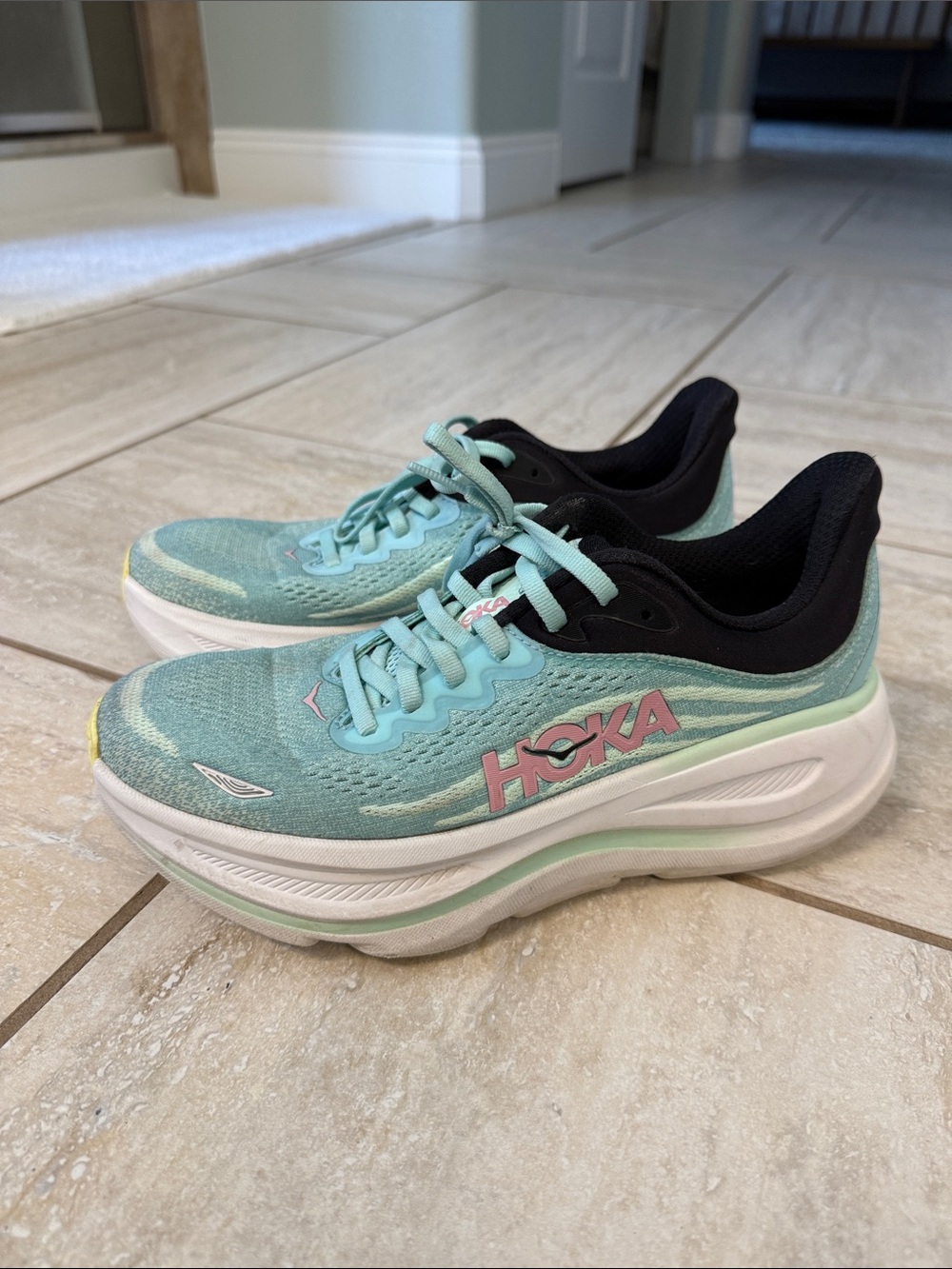 Hoka Women's Bondi 9 Running Shoes Mint 7